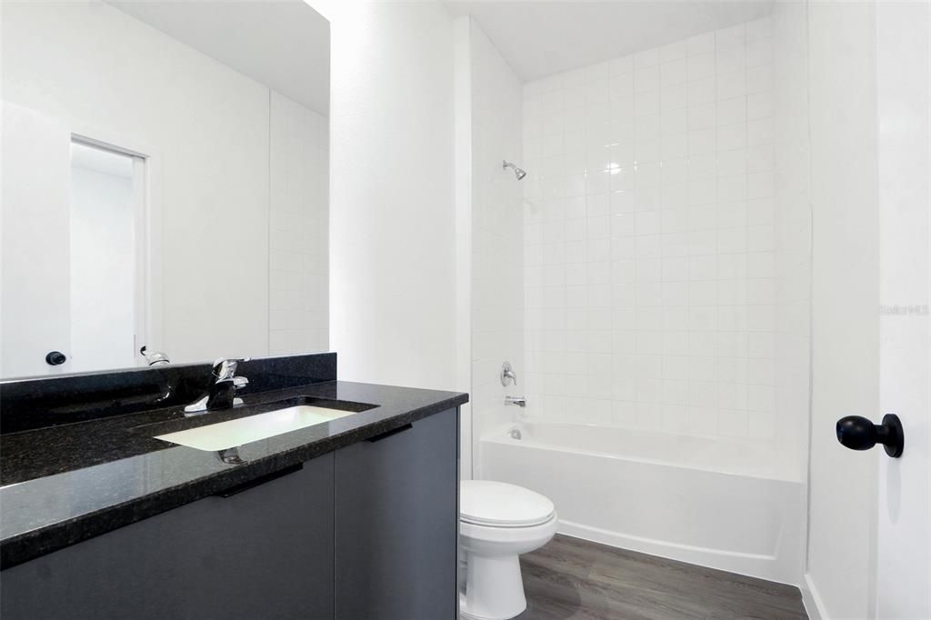 For Sale: $340,000 (3 beds, 3 baths, 1372 Square Feet)