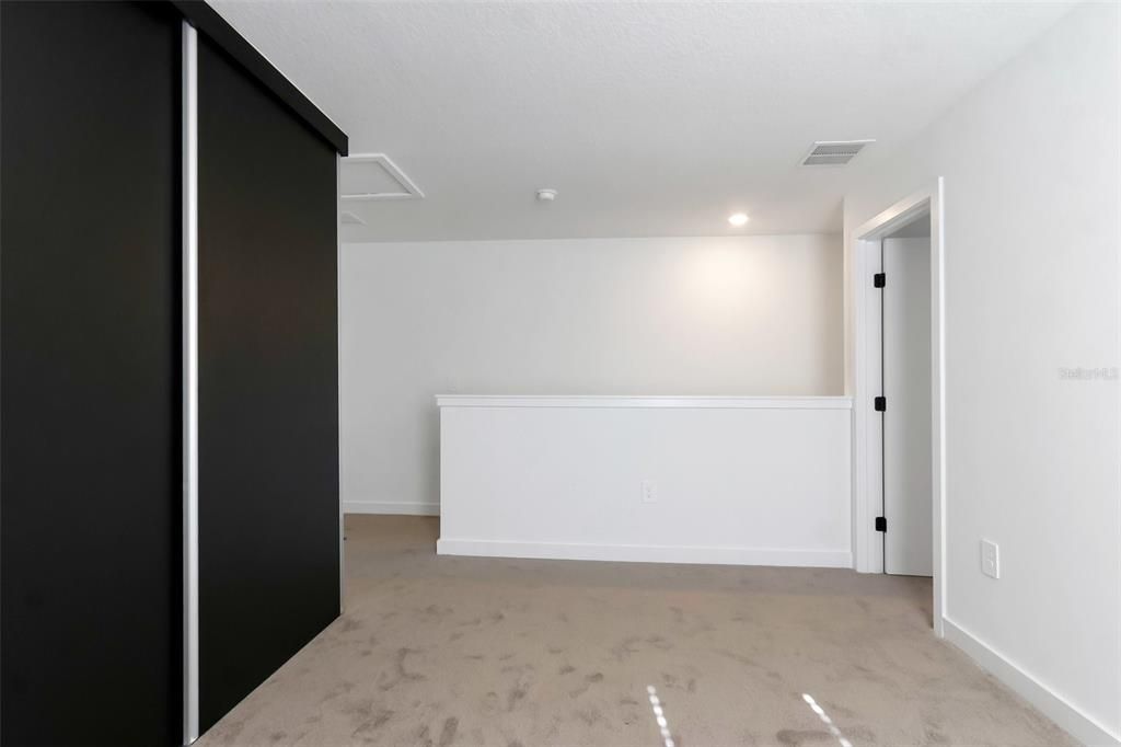 For Sale: $340,000 (3 beds, 3 baths, 1372 Square Feet)