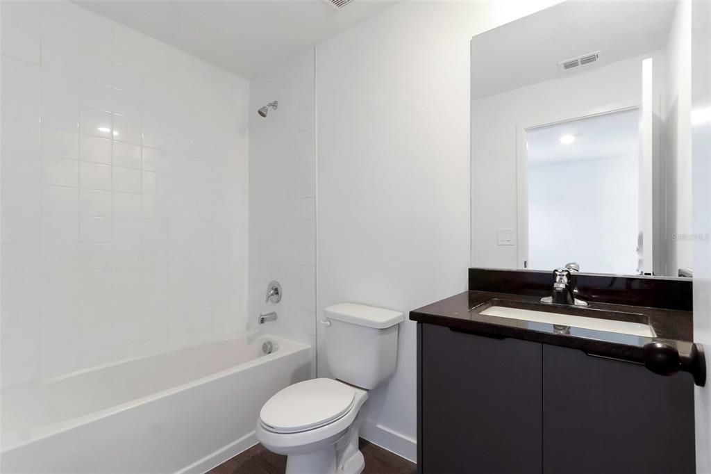For Sale: $340,000 (3 beds, 3 baths, 1372 Square Feet)
