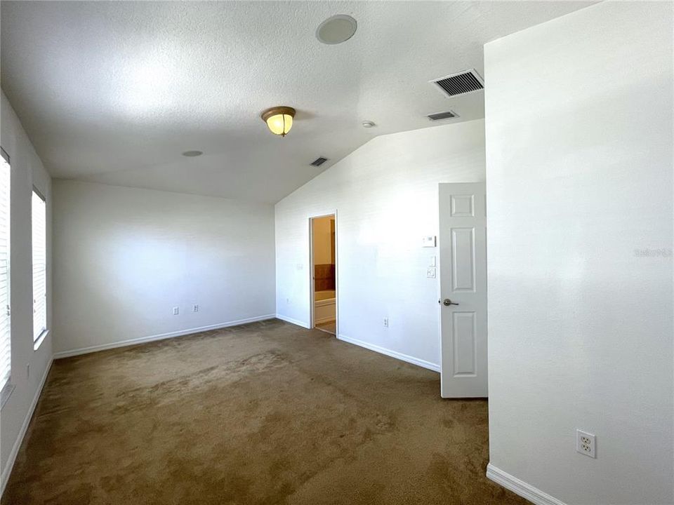 For Rent: $2,499 (3 beds, 2 baths, 1500 Square Feet)