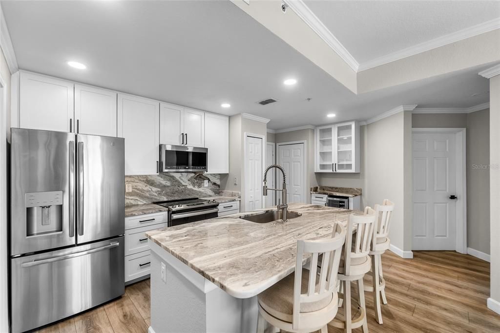 For Rent: $4,500 (2 beds, 2 baths, 1168 Square Feet)