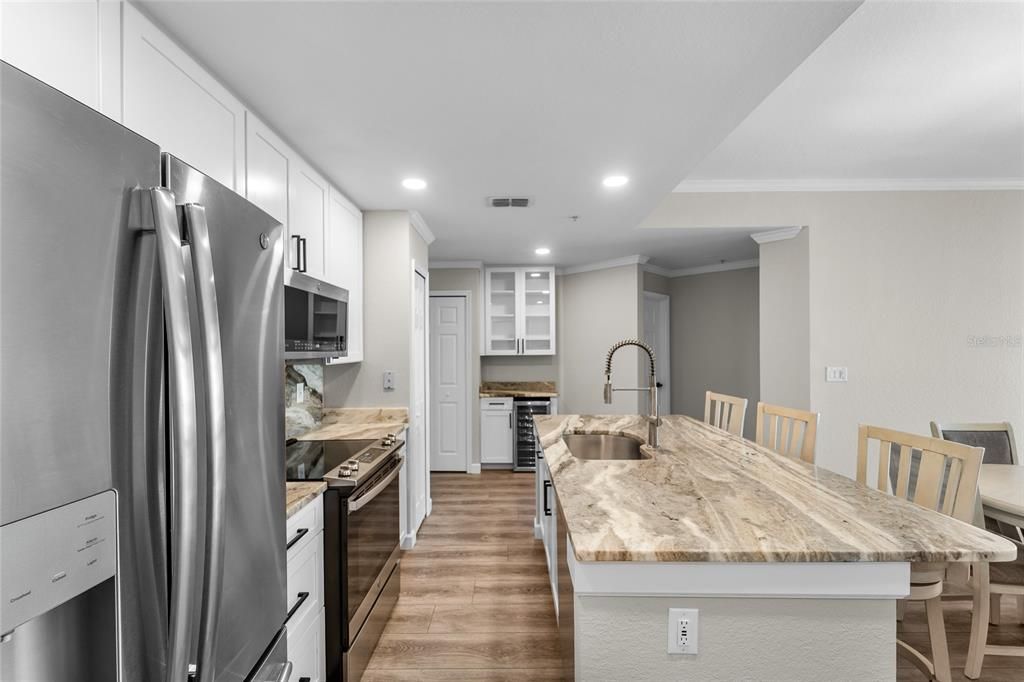 For Rent: $4,500 (2 beds, 2 baths, 1168 Square Feet)