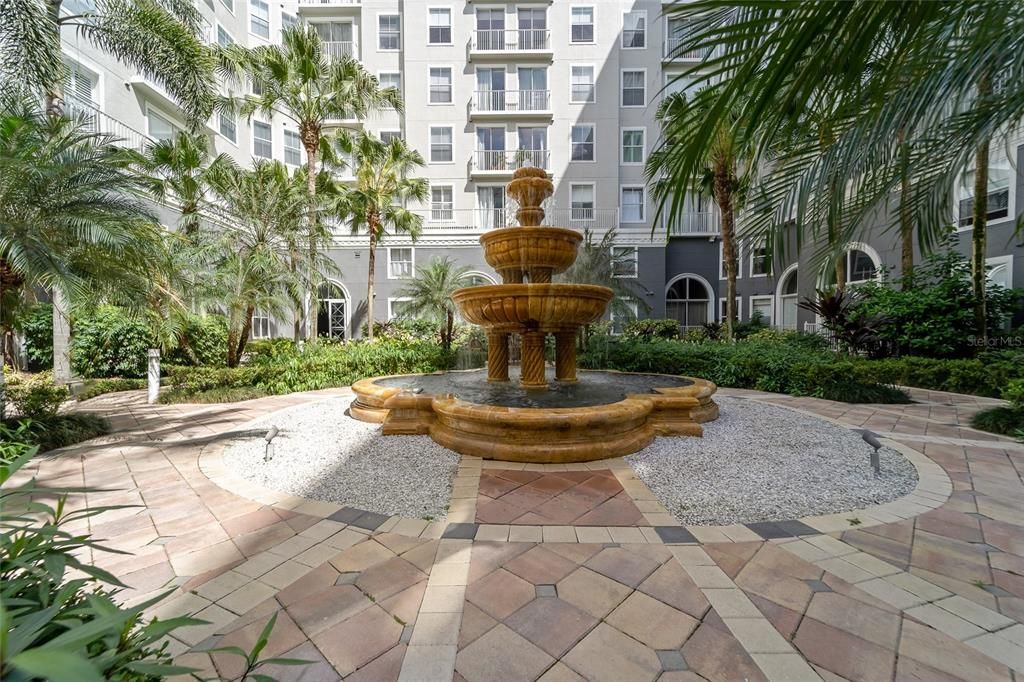 For Rent: $4,500 (2 beds, 2 baths, 1168 Square Feet)