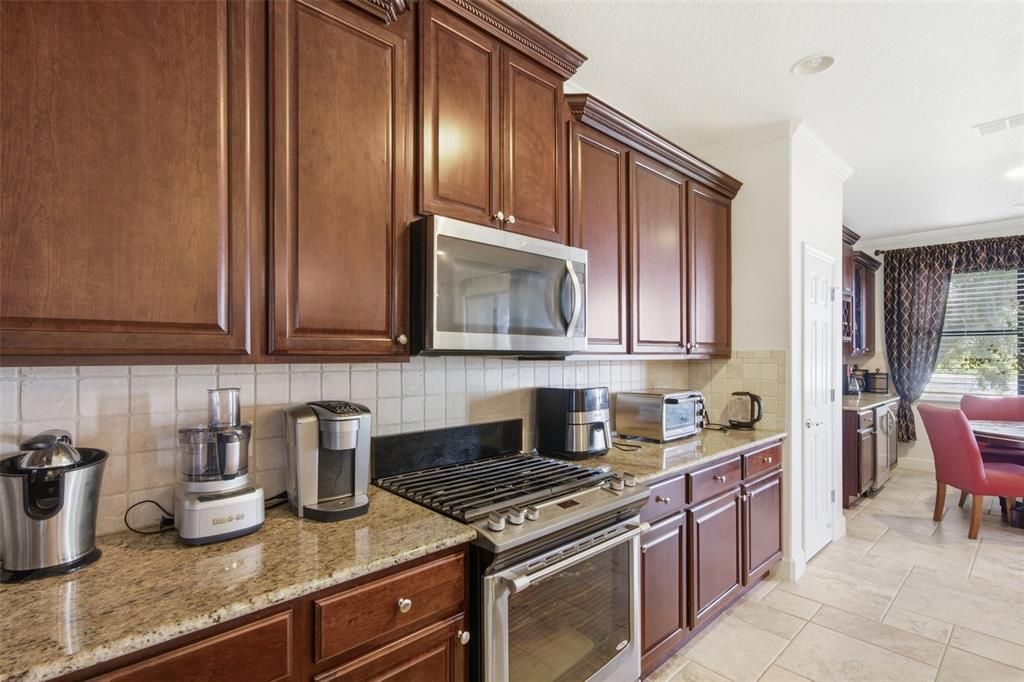 For Sale: $505,000 (4 beds, 4 baths, 2837 Square Feet)