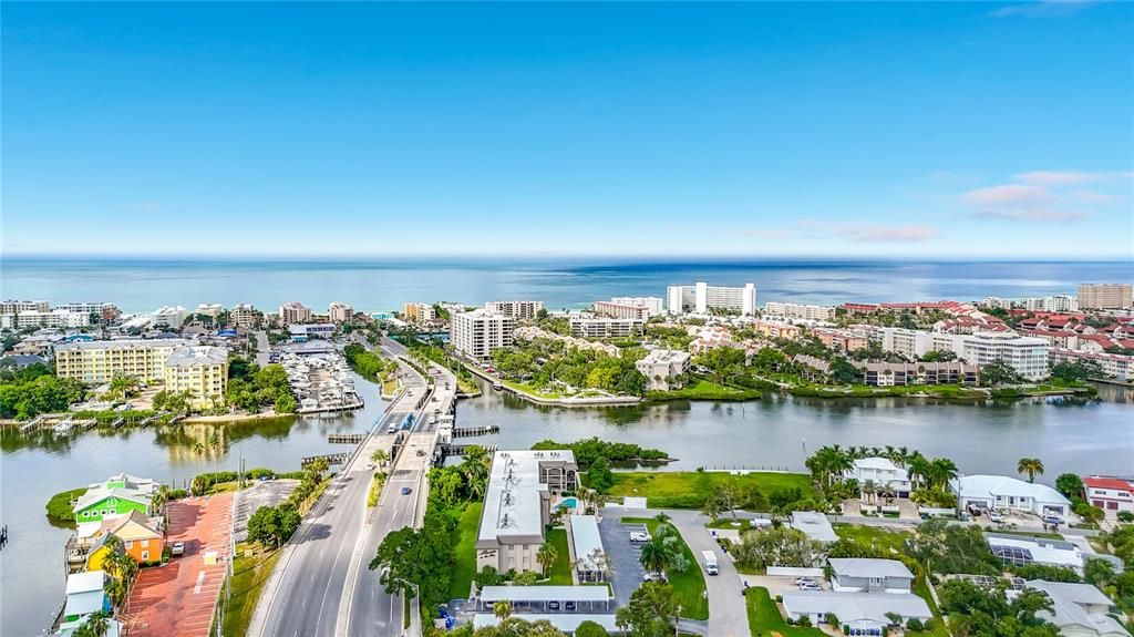 На продажу: $195,000 (2 спален, 2 ванн, 910 Квадратных фут)
