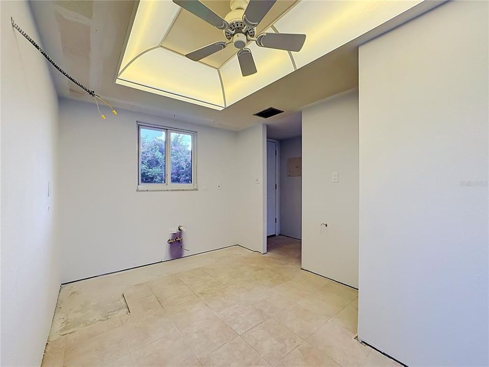 На продажу: $195,000 (2 спален, 2 ванн, 910 Квадратных фут)
