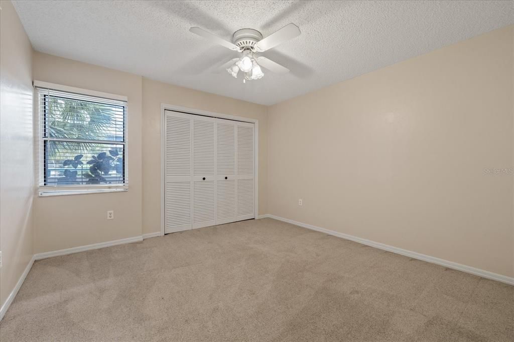 For Sale: $165,000 (2 beds, 2 baths, 1146 Square Feet)