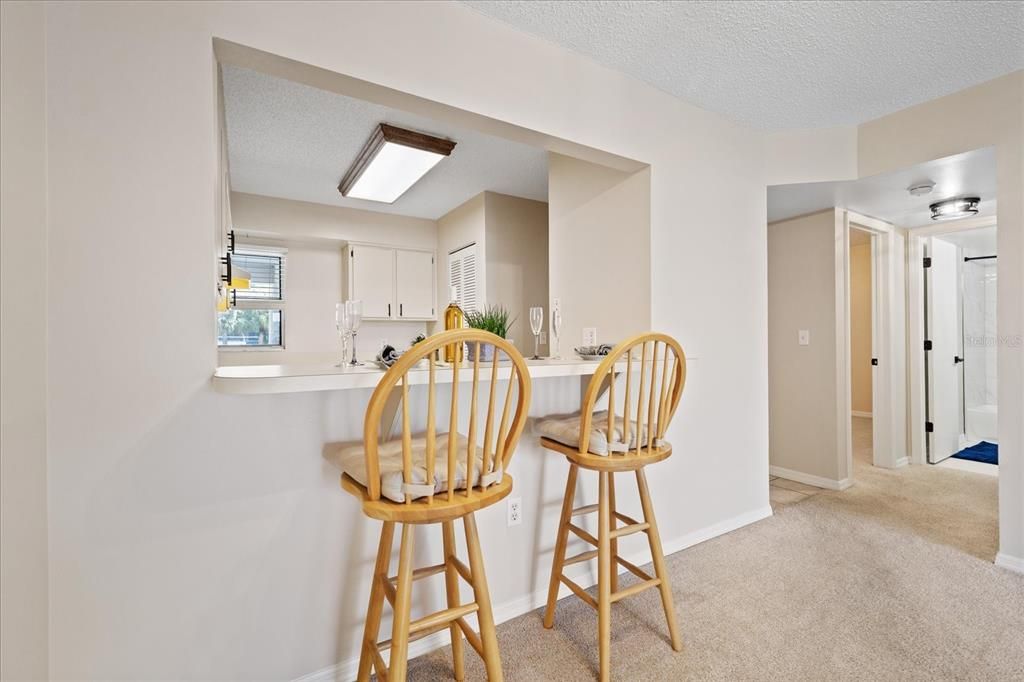 For Sale: $165,000 (2 beds, 2 baths, 1146 Square Feet)