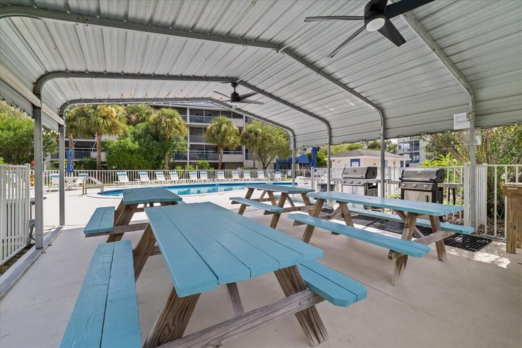 For Sale: $165,000 (2 beds, 2 baths, 1146 Square Feet)