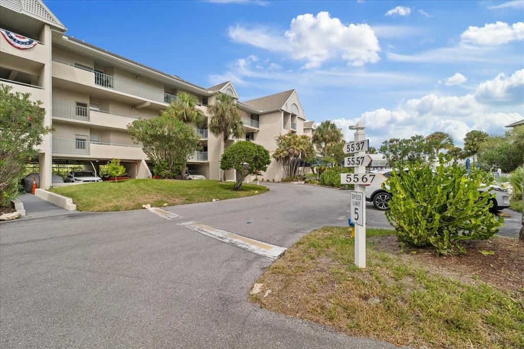 For Sale: $165,000 (2 beds, 2 baths, 1146 Square Feet)