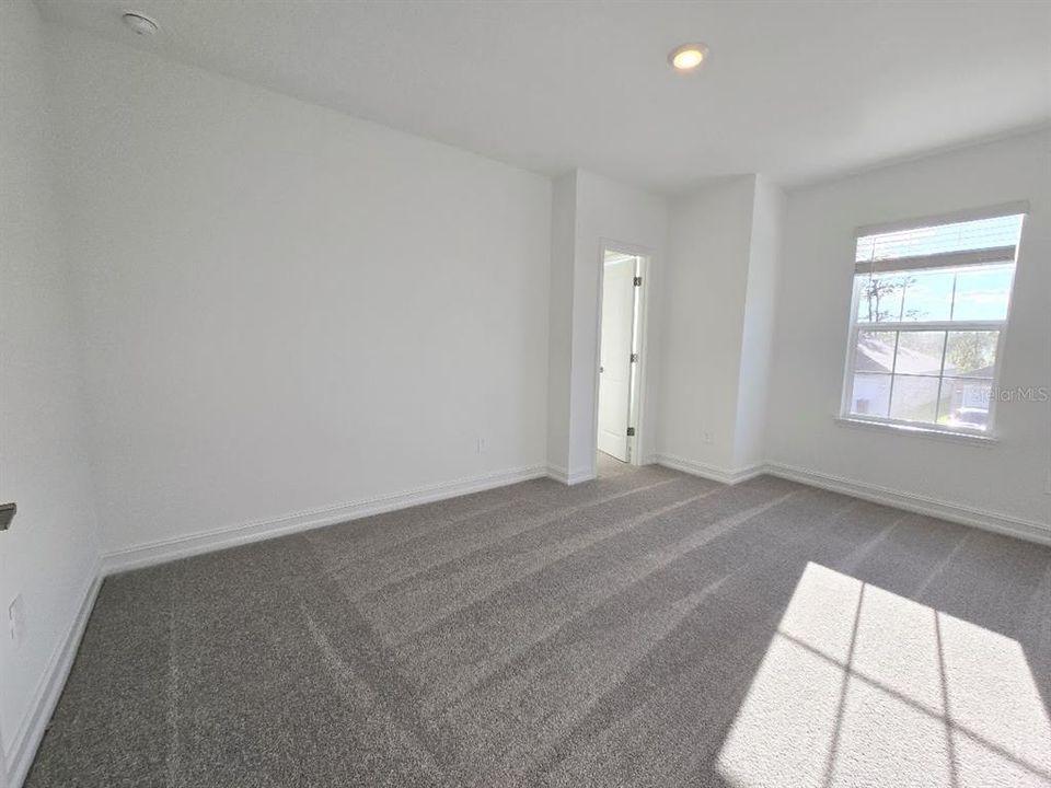 For Rent: $4,250 (5 beds, 4 baths, 3230 Square Feet)