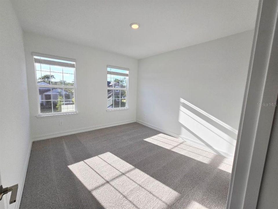 For Rent: $4,250 (5 beds, 4 baths, 3230 Square Feet)