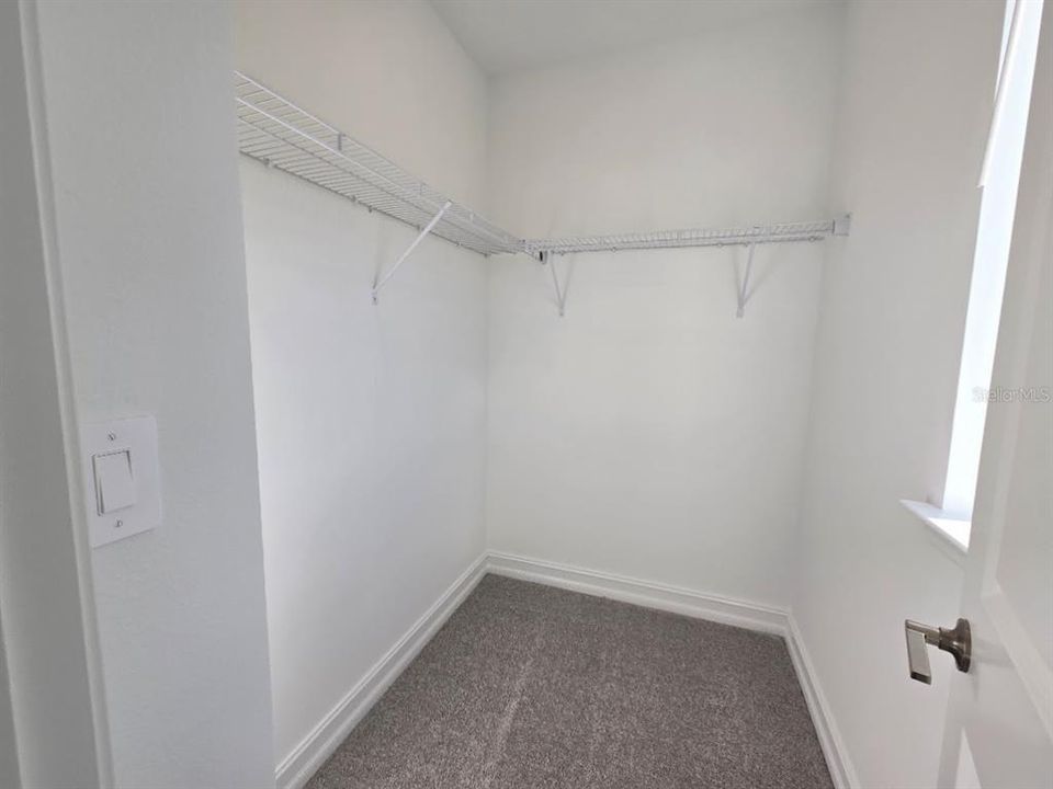 For Rent: $4,250 (5 beds, 4 baths, 3230 Square Feet)