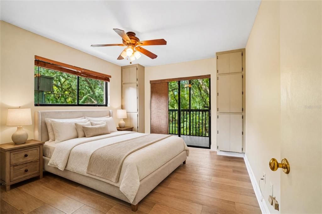 For Sale: $165,000 (2 beds, 2 baths, 960 Square Feet)