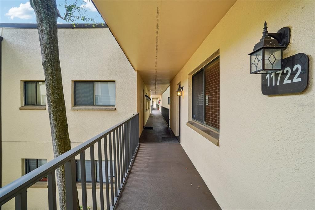 For Sale: $165,000 (2 beds, 2 baths, 960 Square Feet)