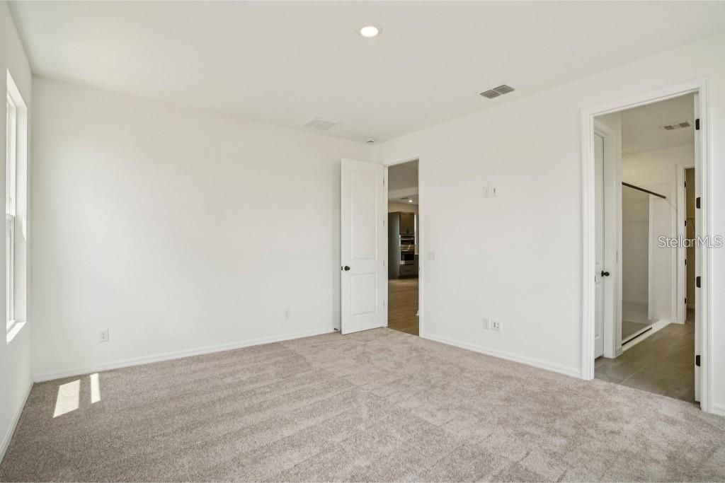 For Rent: $2,700 (4 beds, 2 baths, 2754 Square Feet)