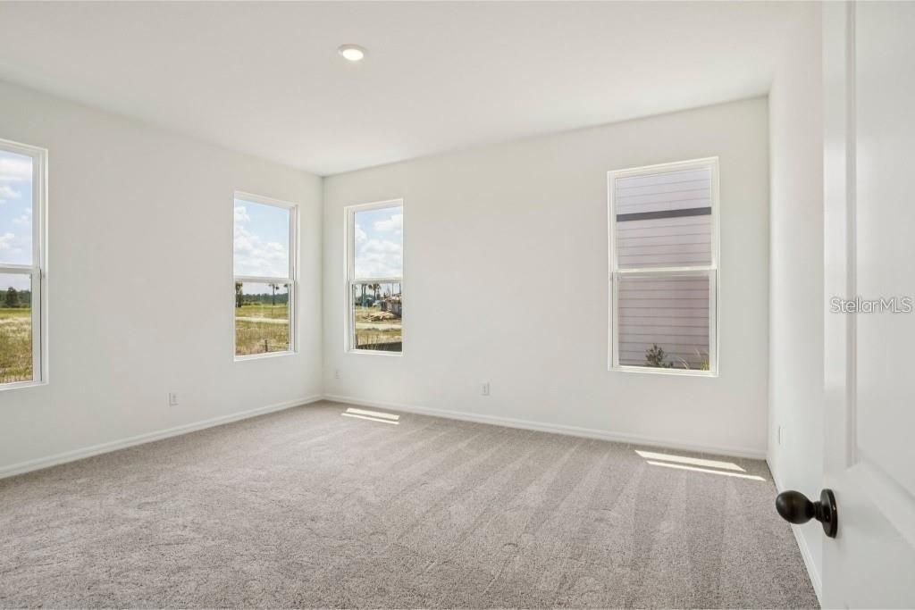 For Rent: $2,700 (4 beds, 2 baths, 2754 Square Feet)