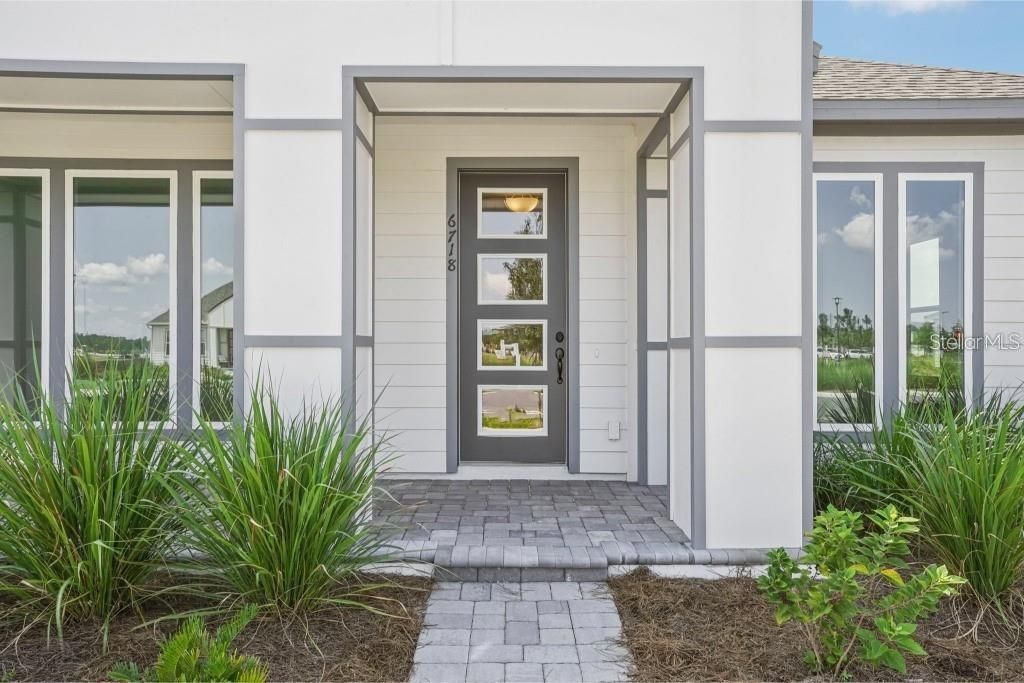 For Rent: $2,700 (4 beds, 2 baths, 2754 Square Feet)