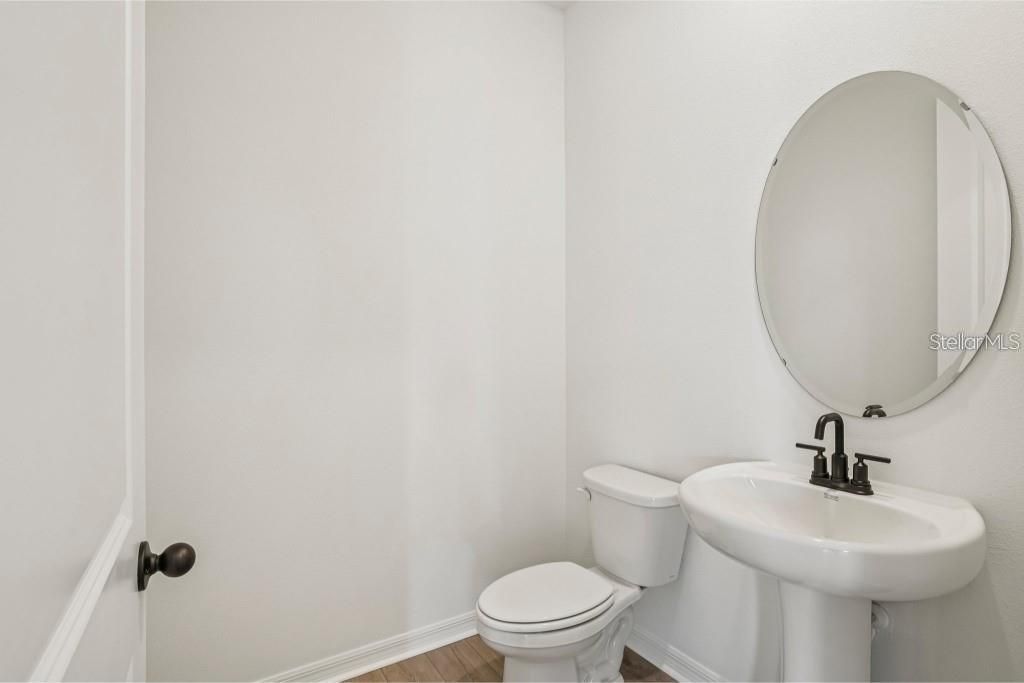 For Rent: $2,700 (4 beds, 2 baths, 2754 Square Feet)