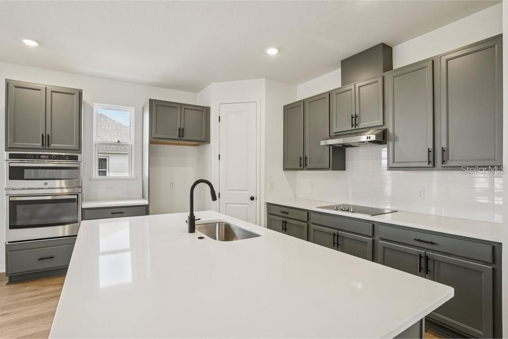 For Rent: $2,700 (4 beds, 2 baths, 2754 Square Feet)