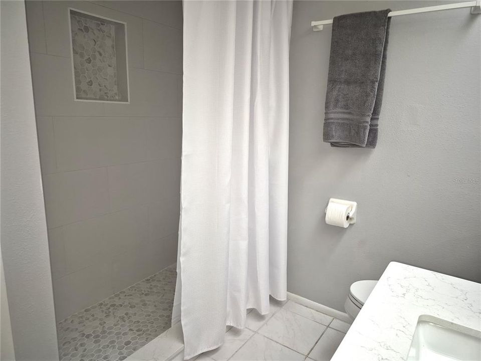 For Rent: $1,595 (1 beds, 1 baths, 674 Square Feet)