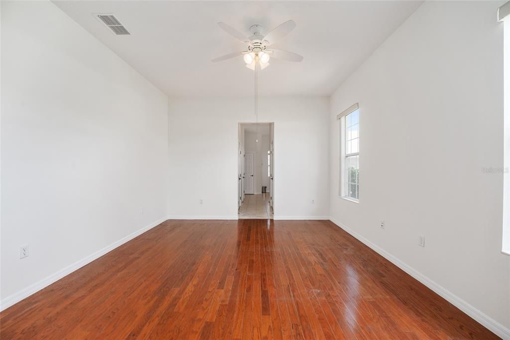 En Venta: $394,550 (3 camas, 2 baños, 2298 Pies cuadrados)