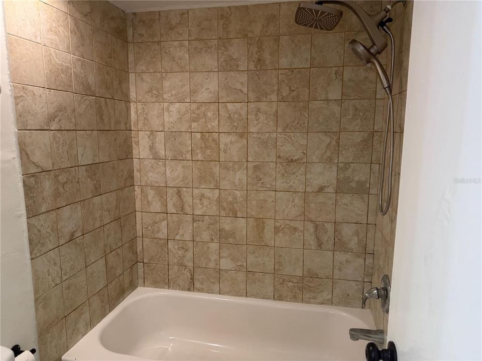 For Rent: $1,400 (2 beds, 1 baths, 788 Square Feet)