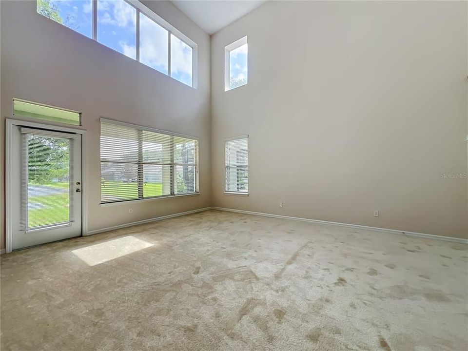 For Sale: $625,000 (4 beds, 2 baths, 2683 Square Feet)