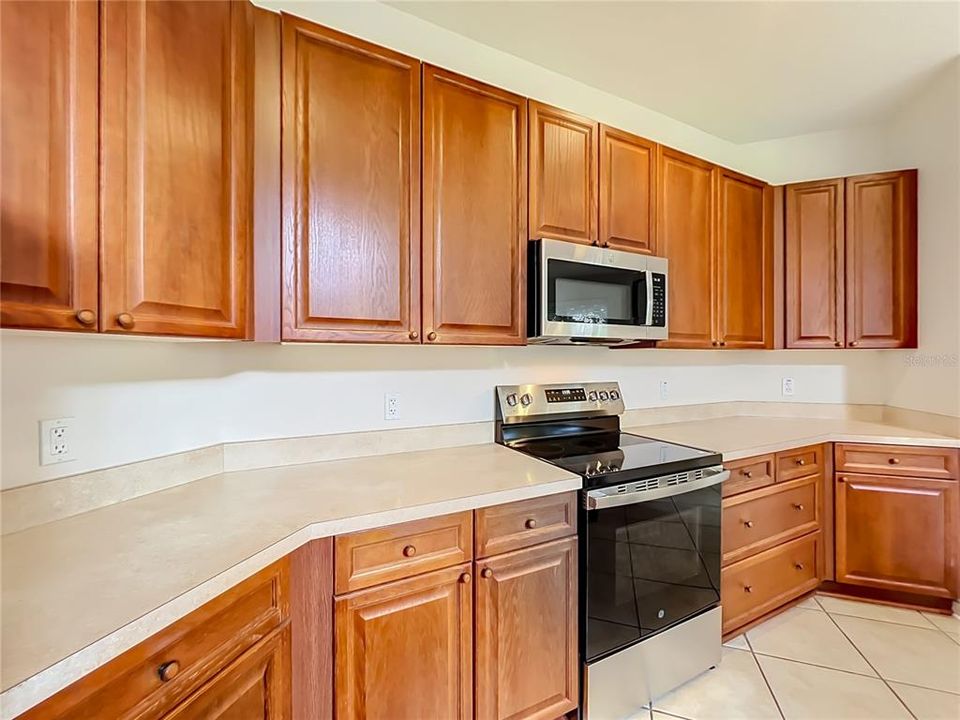 For Sale: $625,000 (4 beds, 2 baths, 2683 Square Feet)