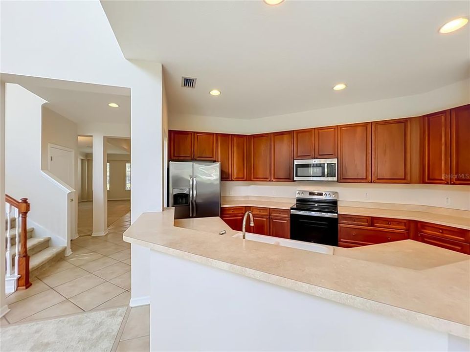 For Sale: $625,000 (4 beds, 2 baths, 2683 Square Feet)
