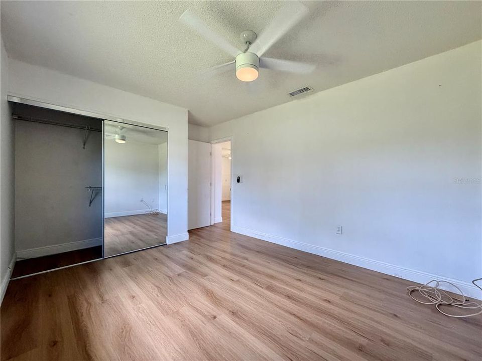 For Rent: $2,450 (2 beds, 1 baths, 852 Square Feet)