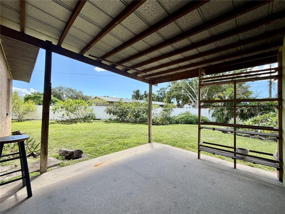 For Rent: $2,450 (2 beds, 1 baths, 852 Square Feet)