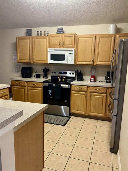 En Venta: $470,000 (4 camas, 3 baños, 1830 Pies cuadrados)