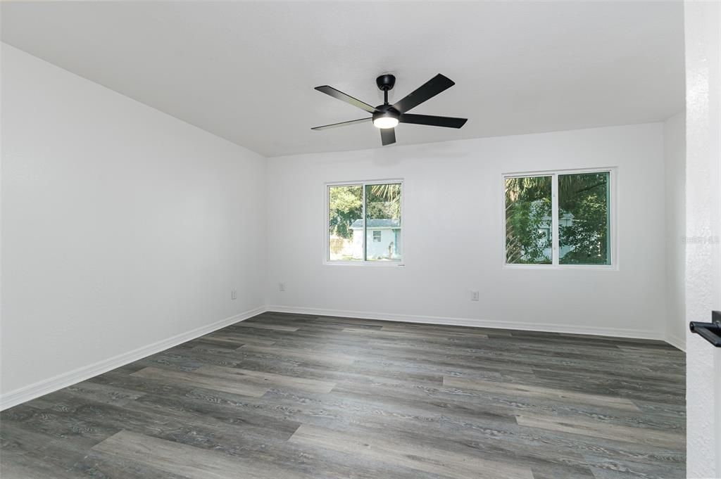 Active With Contract: $279,900 (4 beds, 2 baths, 2077 Square Feet)