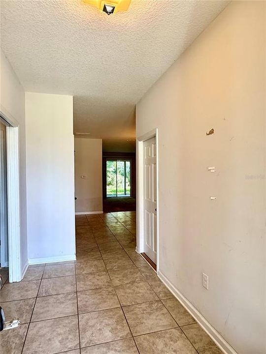 For Sale: $375,000 (3 beds, 2 baths, 1557 Square Feet)