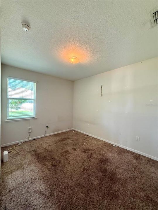 For Sale: $375,000 (3 beds, 2 baths, 1557 Square Feet)