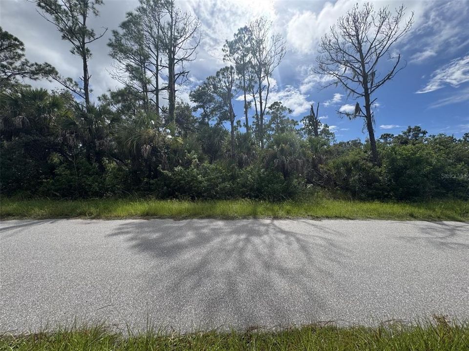 En Venta: $11,500 (0.23 acres)