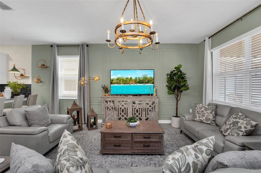 На продажу: $831,000 (9 спален, 5 ванн, 4289 Квадратных фут)