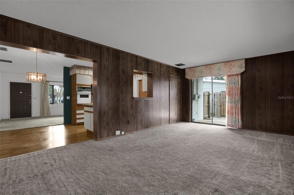 На продажу: $359,900 (3 спален, 2 ванн, 1341 Квадратных фут)