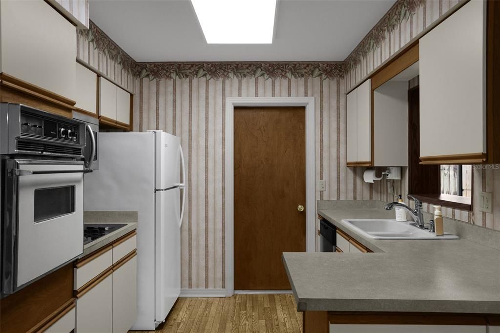 На продажу: $359,900 (3 спален, 2 ванн, 1341 Квадратных фут)