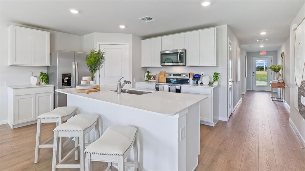 待售: $319,999 (4 贝兹, 2 浴室, 1498 平方英尺)