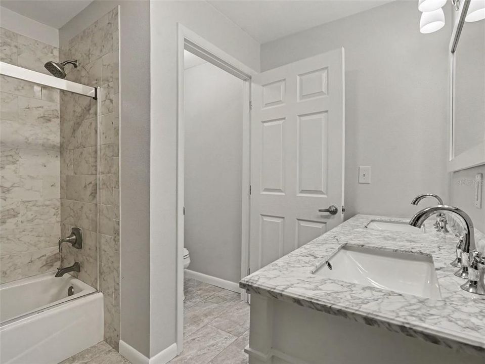 For Sale: $435,000 (3 beds, 3 baths, 2135 Square Feet)
