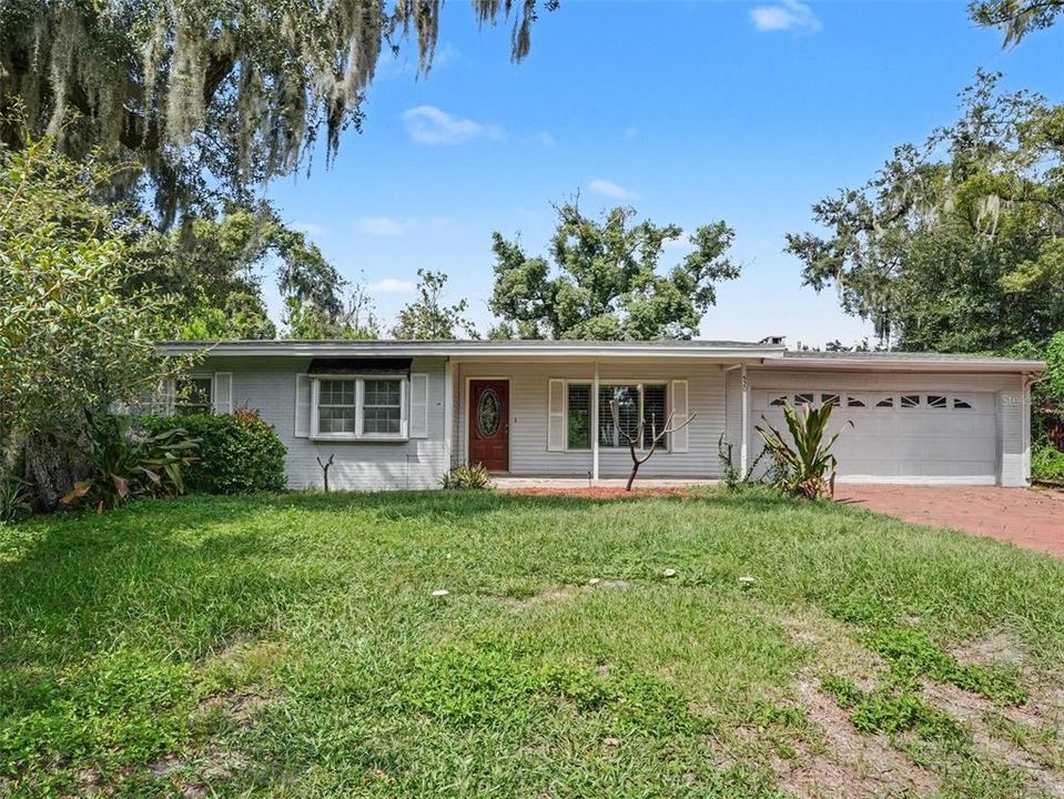 For Sale: $435,000 (3 beds, 3 baths, 2135 Square Feet)