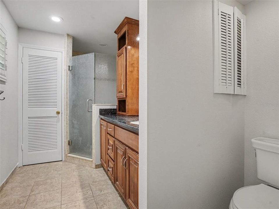 For Sale: $435,000 (3 beds, 3 baths, 2135 Square Feet)
