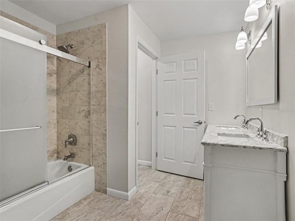 For Sale: $435,000 (3 beds, 3 baths, 2135 Square Feet)