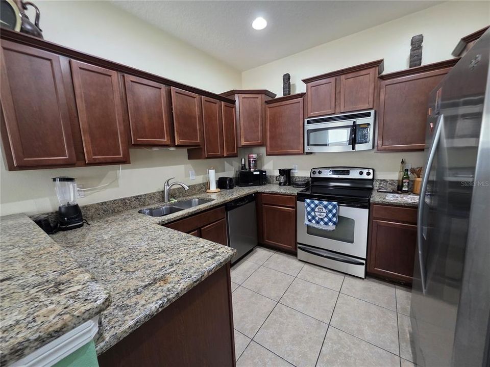 For Sale: $240,000 (3 beds, 2 baths, 1530 Square Feet)