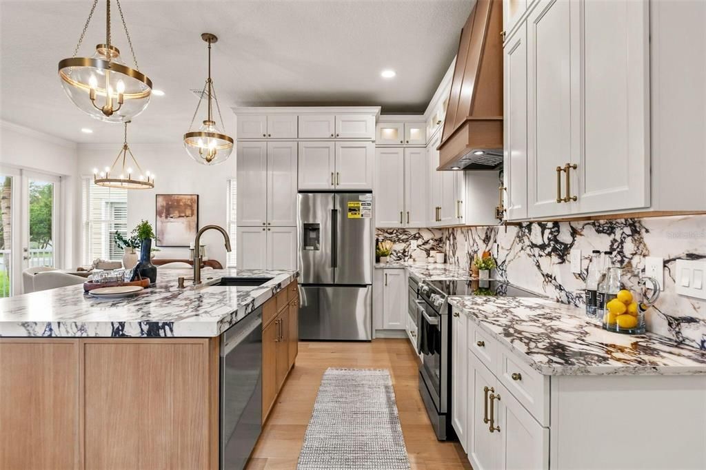 En Venta: $1,095,000 (4 camas, 3 baños, 2135 Pies cuadrados)