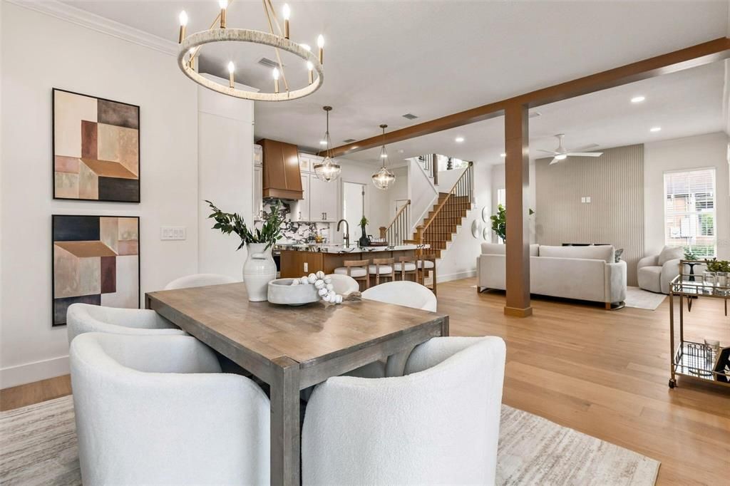 En Venta: $1,095,000 (4 camas, 3 baños, 2135 Pies cuadrados)