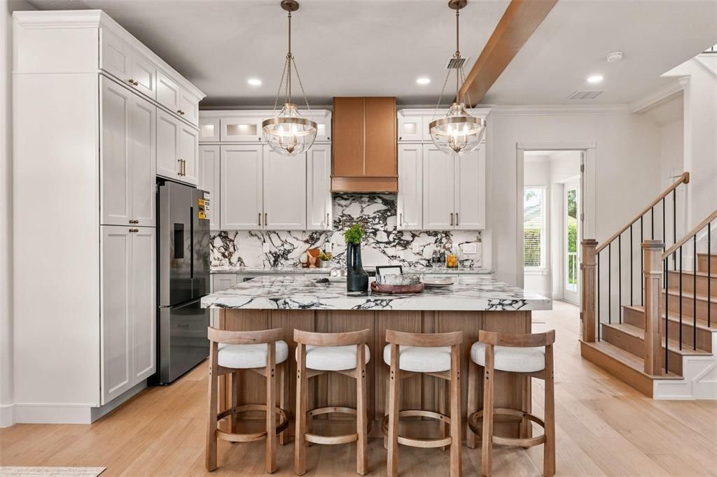 En Venta: $1,095,000 (4 camas, 3 baños, 2135 Pies cuadrados)