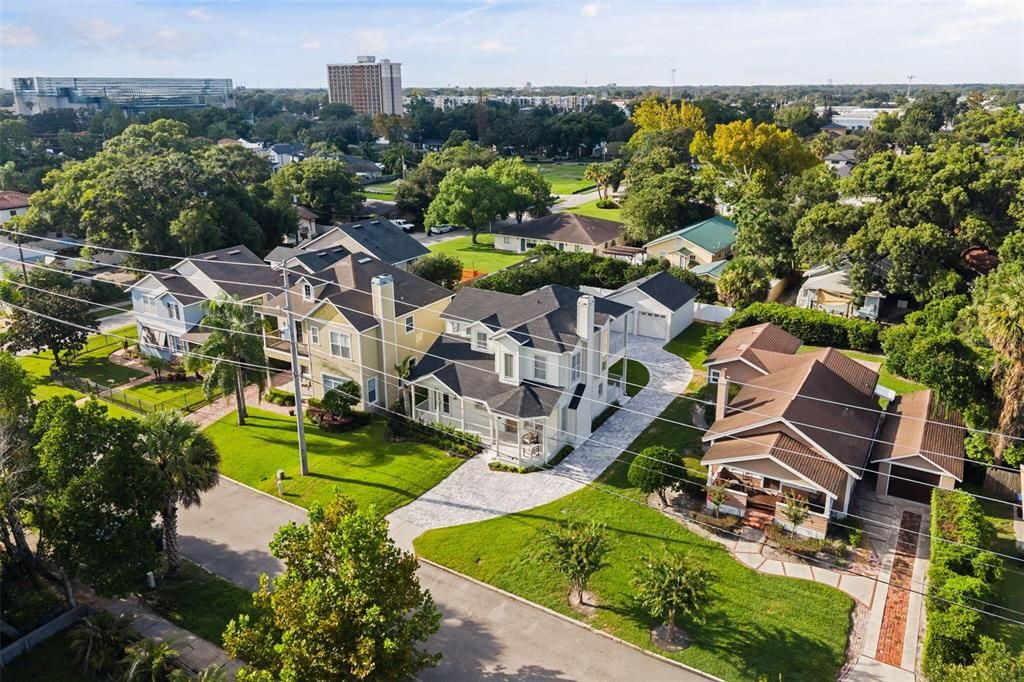 En Venta: $1,095,000 (4 camas, 3 baños, 2135 Pies cuadrados)